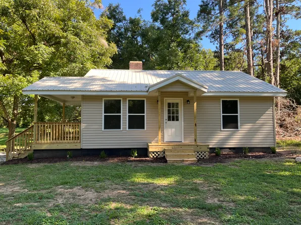 1809 McCormick Hwy, Greenwood, SC 29646