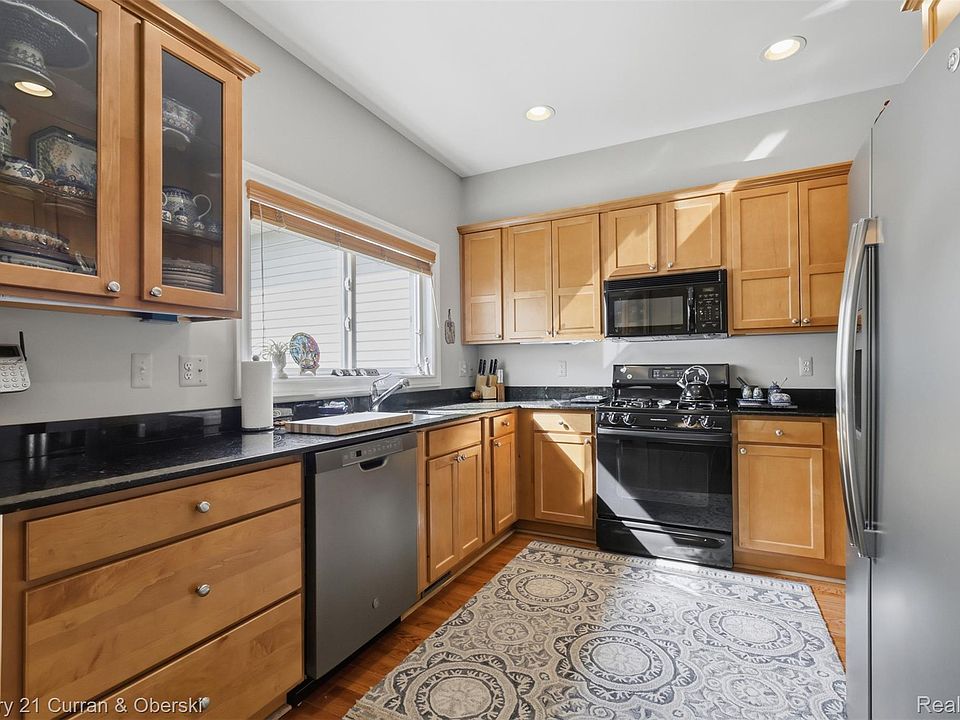 21745 Garrison St, photo 12