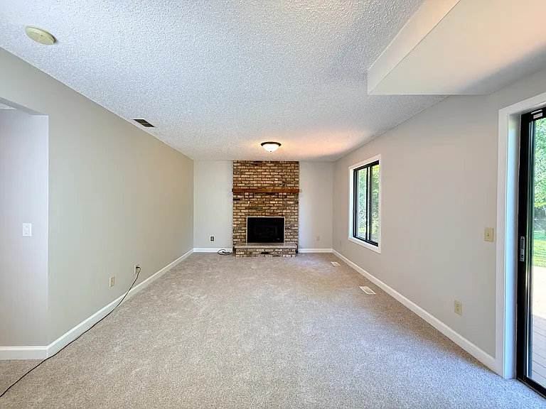 4601 Saddlewood Dr — Photo 23