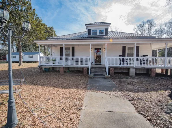 202 N Butler Ave, Calhoun Falls, SC 29628