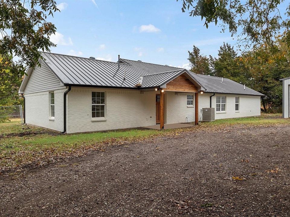 1st image of 101 Lou Vicy Ln