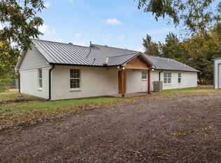 101 Lou Vicy Ln, Bells, TX 75414