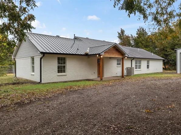 101 Lou Vicy Ln, Bells, TX 75414