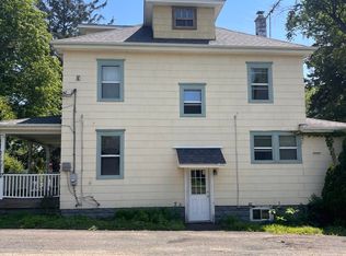 1046 Trenton Rd, Levittown, PA 19054