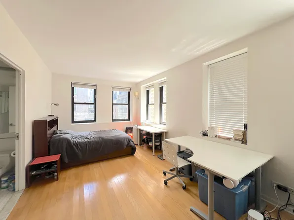 56 Pine Street 15B image 1 of 4