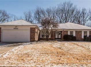 15522 Chequer Dr, Chesterfield, MO 63017