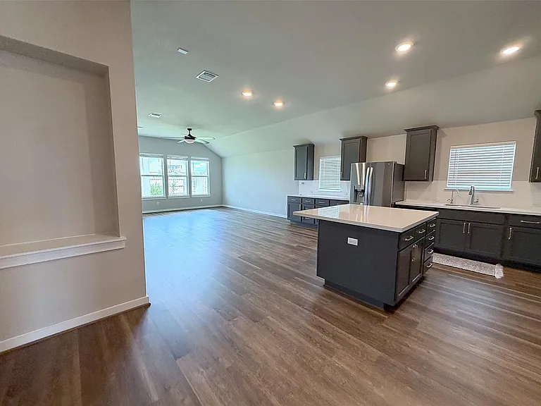 150 Patrick Herndon Dr — Photo 4