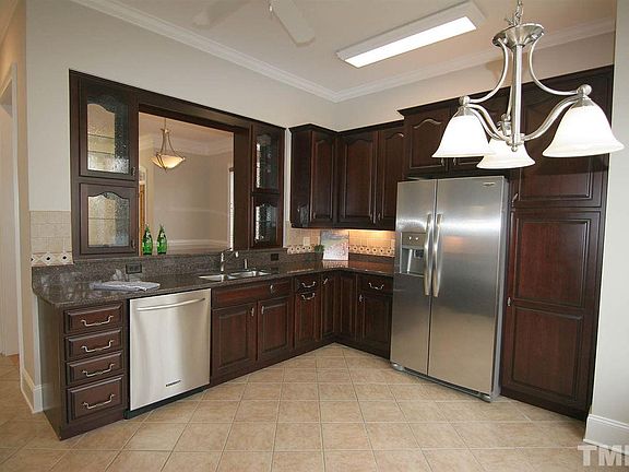 5th image of 200 Village Gate Dr