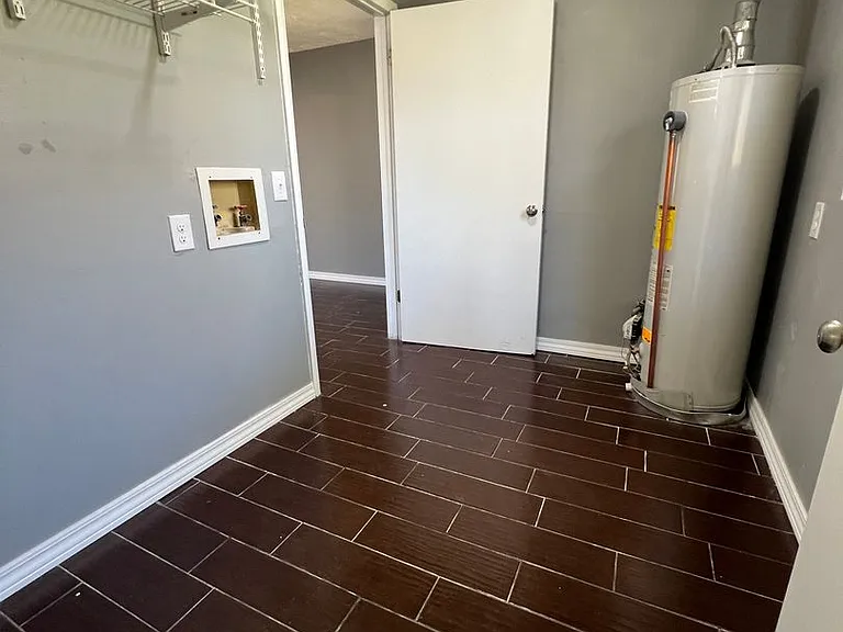 1723 W Webster St — Photo 13