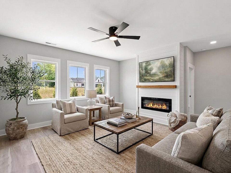 1st image of 4401 Fairhaven Dr W