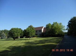 1935 E Social Row Rd, Dayton, OH 45458