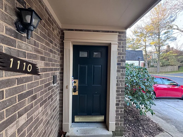 1110 Moorefield Creek Rd SW — Photo 2