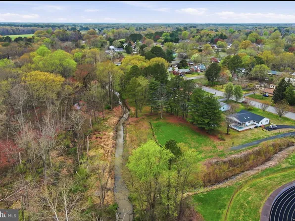 Mecklenburg Ave, Easton, MD 21601