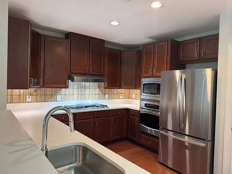 125 Pier View St #209 — Photo 53