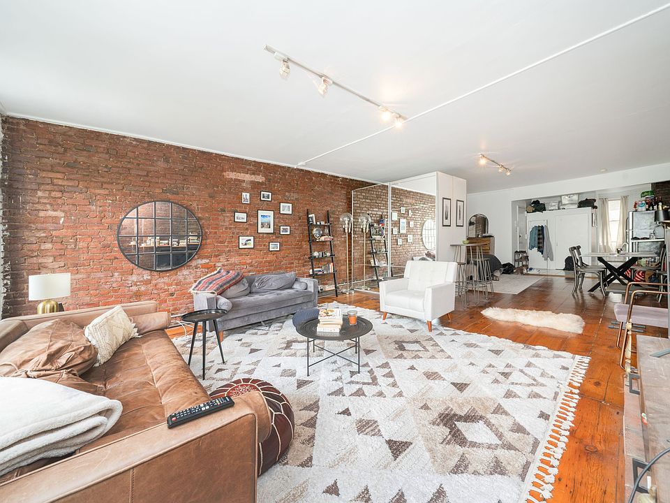 1st image of 156 8th Ave APT 3