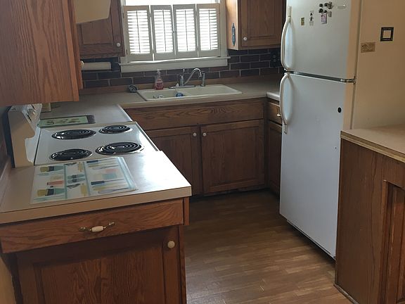 3rd image of 244 Lafayette St