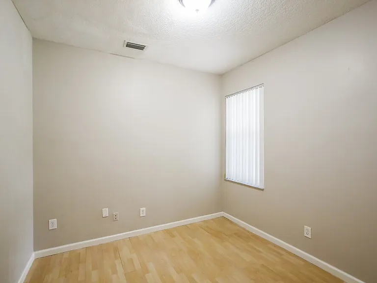 5401 SW 132nd Ter — Photo 11