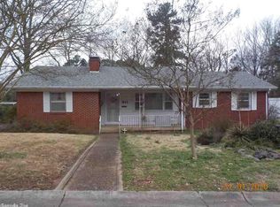 811 Randall Dr, Searcy, AR 72143