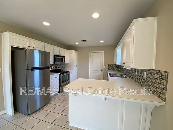 4th image of 1601 S 24th Pl