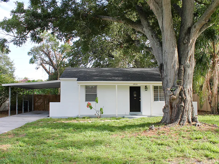 3920 W Bay Court Ave — Photo 3