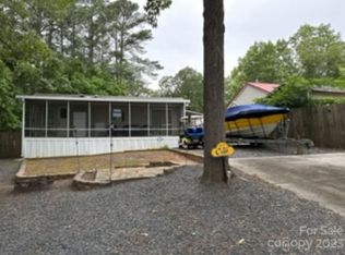 181 Landlubber Trl, Mount Gilead, NC 27306