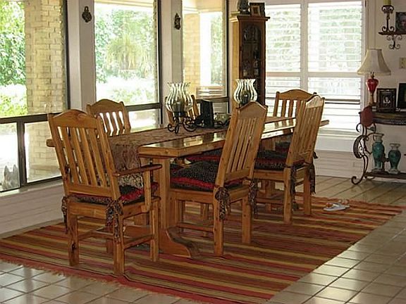 5th image of 1015 Crepe Myrtle Ln