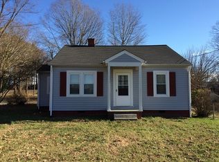 917 E Haggard Ave, Elon, NC 27244