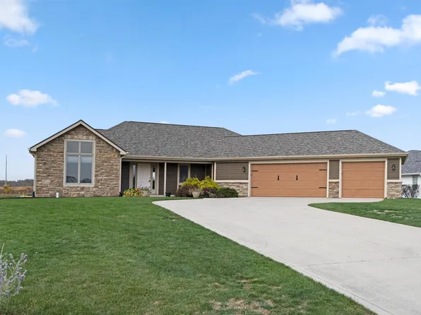 2908 Noble Hawk Dr, Kendallville, IN 46755