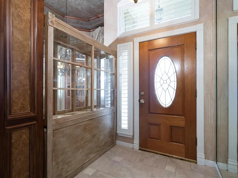 17422 Palisander Ct — Photo 6