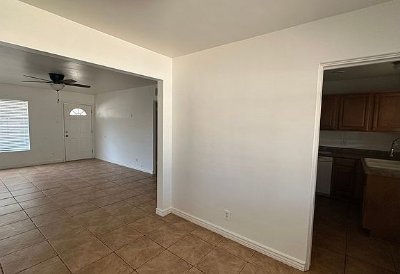 3rd image of 2919 N 21st Dr