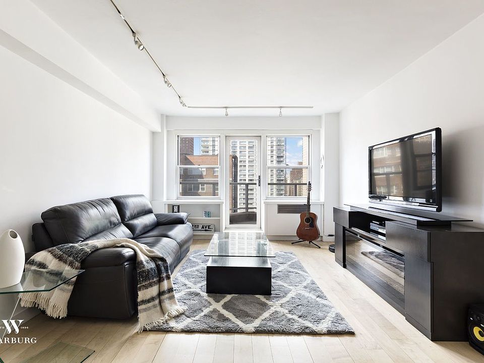 1st image of 300 E 71st St APT 17K