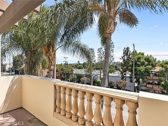2nd image of 14343 Burbank Blvd APT 301