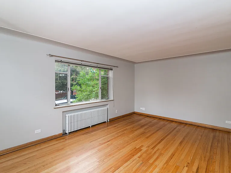 1283 Elizabeth St — Photo 7