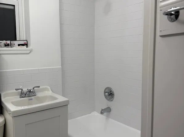 170 Ludlow Street image 9 of 10