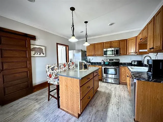 170 E Main St — Photo 15