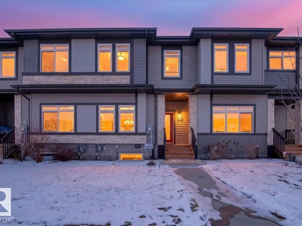 19721 27th Ave NW, Edmonton, AB T6M 0W9