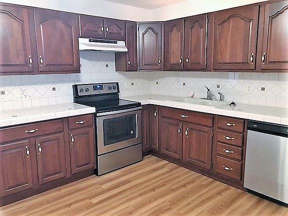 2nd image of 486 Biscayne Ave