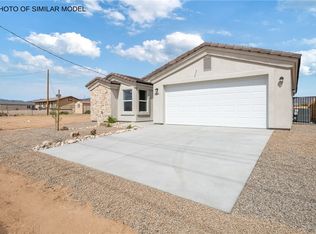 5875 W Burro Dr, Golden Valley, AZ 86413