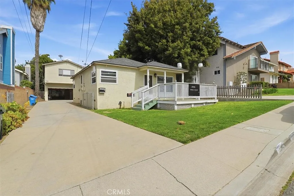 2 bed, 978 sqft, $2,900 — Photo 3