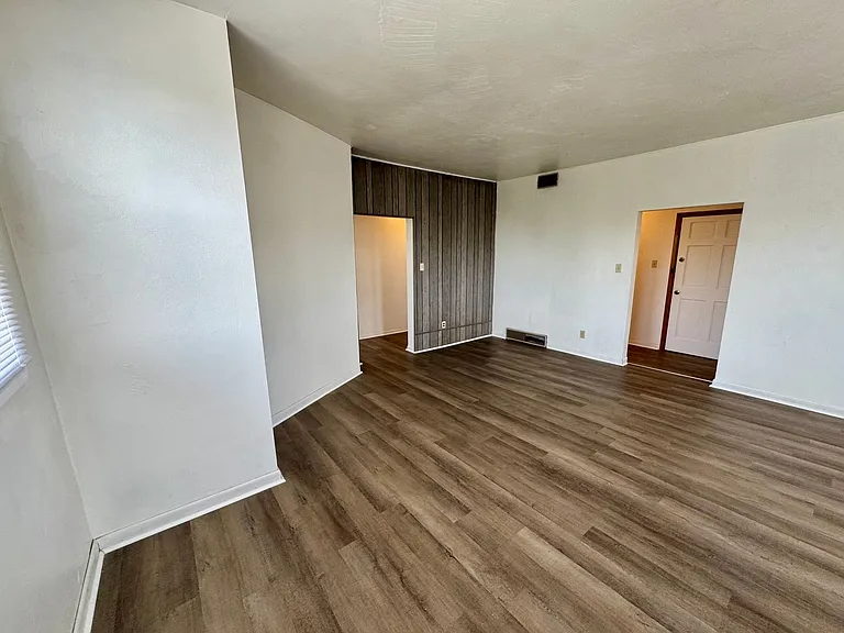 212 North Highland Avenue — Photo 36