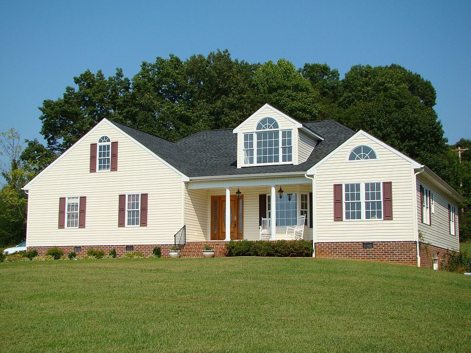 1st image of 114 Fox Briar Ln