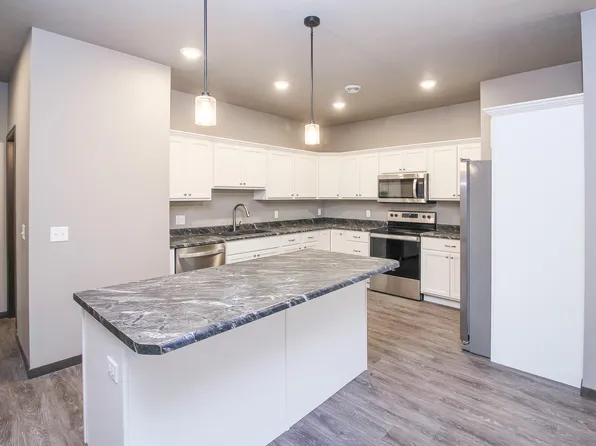 Central Park Village, 302 Devitt Dr #313, Harrisburg, SD 57032