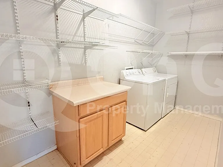 2992 N Miller Rd #215B — Photo 12