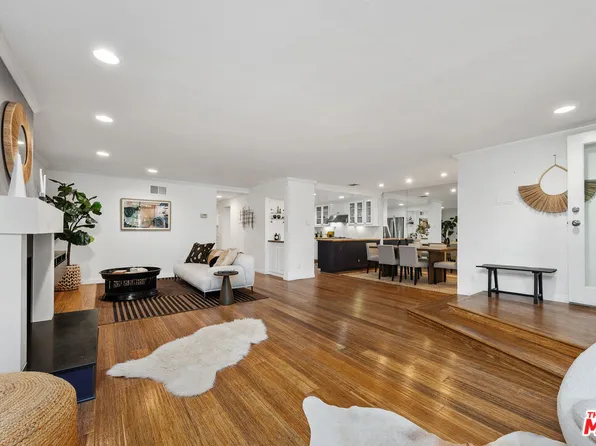 11687 Bellagio Rd APT 3, Los Angeles, CA 90049