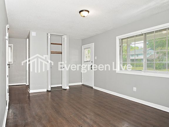 3rd image of 4083 Kenosha Rd