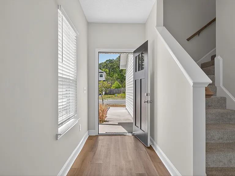 1026 Grayson Ave — Photo 4