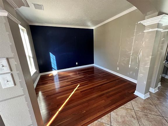 2nd image of 18202 Wisteria Estates Ln