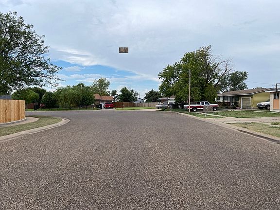 5th image of 916 S Cain Ave