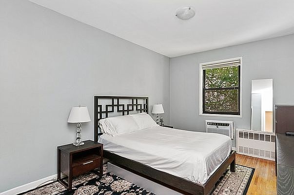 1st image of 317 W 54th St APT 3G
