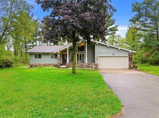 5369 Lily Ct, Stevens Point, WI 54481